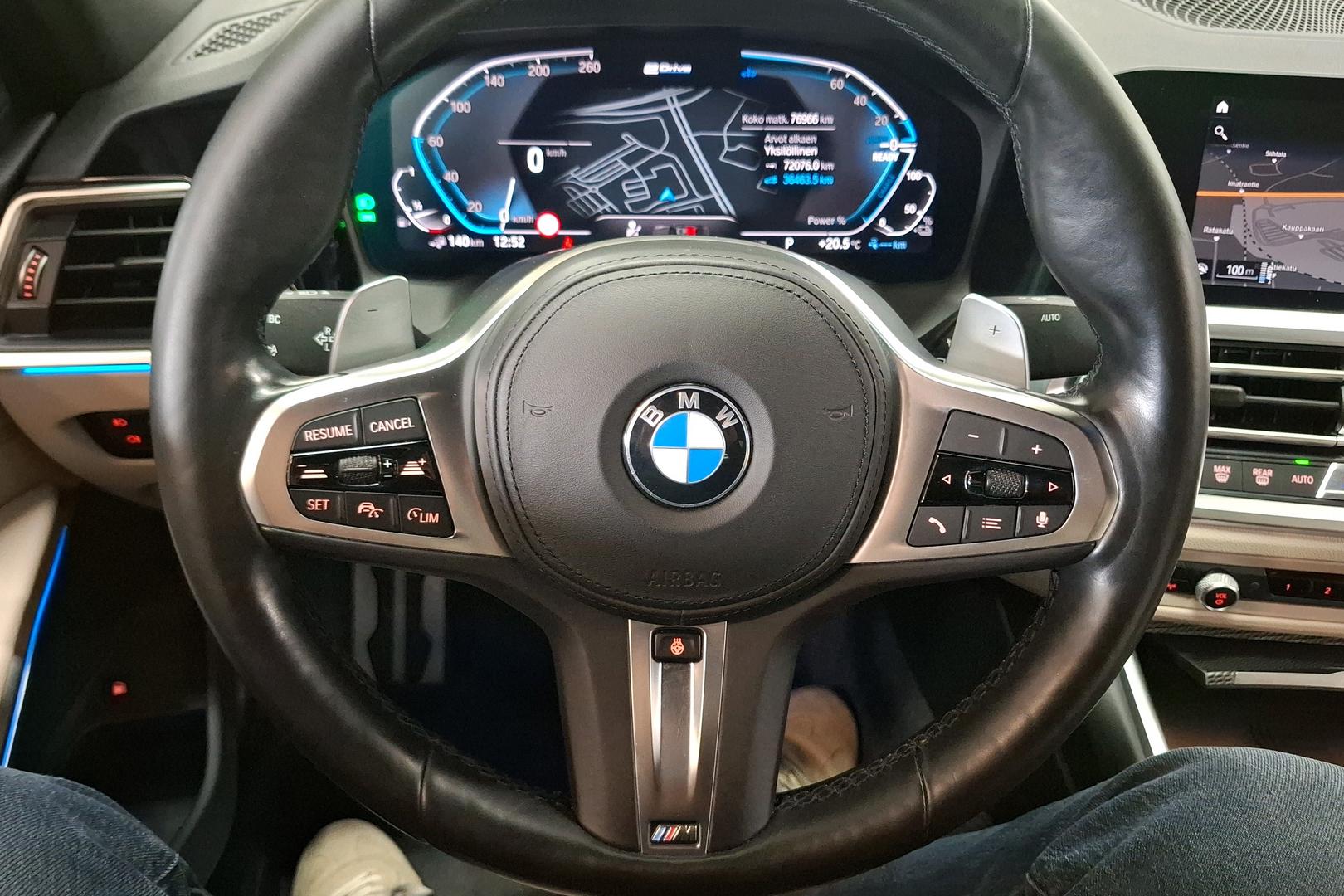BMW 330 2021