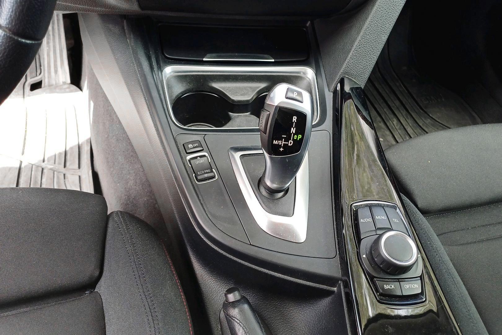 BMW 320 Gran Turismo 2015