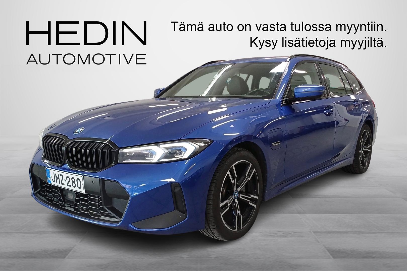 BMW 330 2023