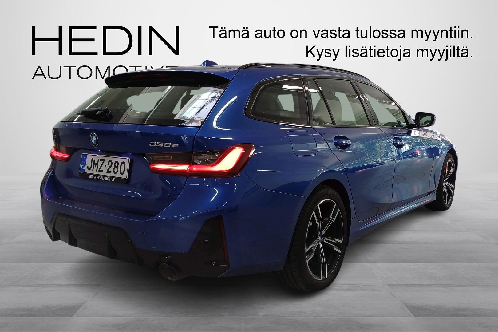 BMW 330 2023