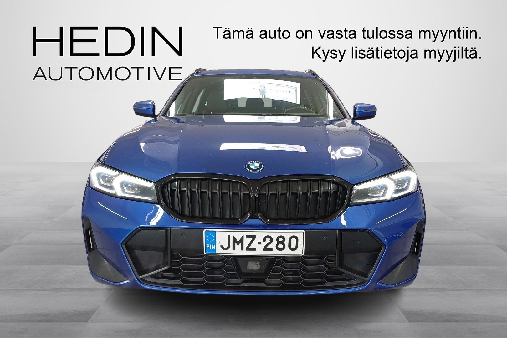 BMW 330 2023