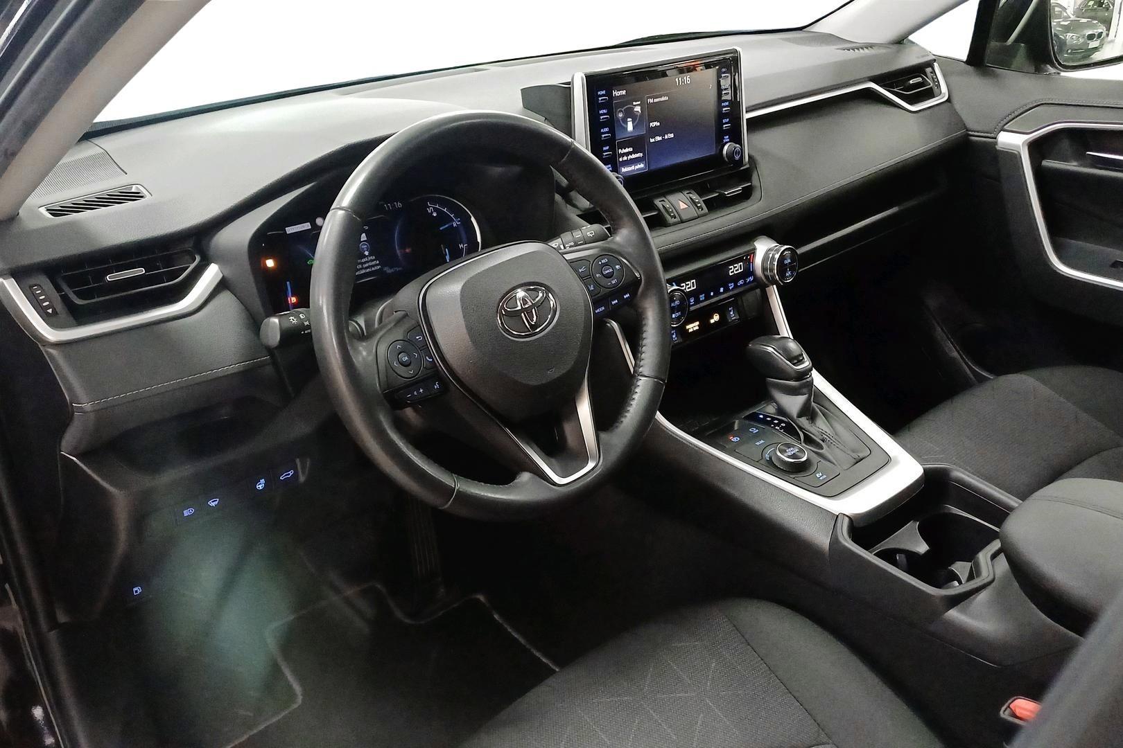 TOYOTA RAV4 2021