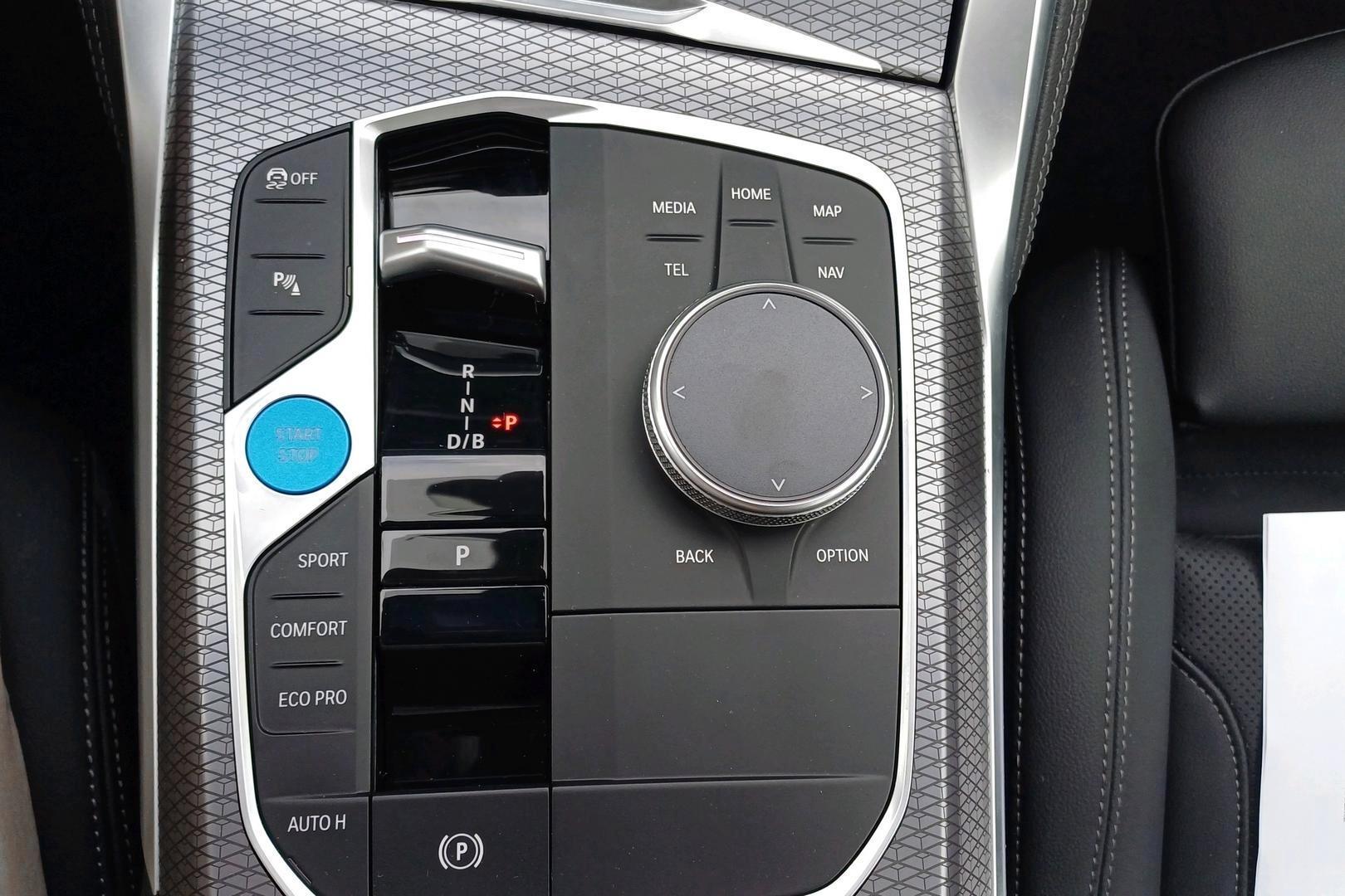 BMW i4 2025