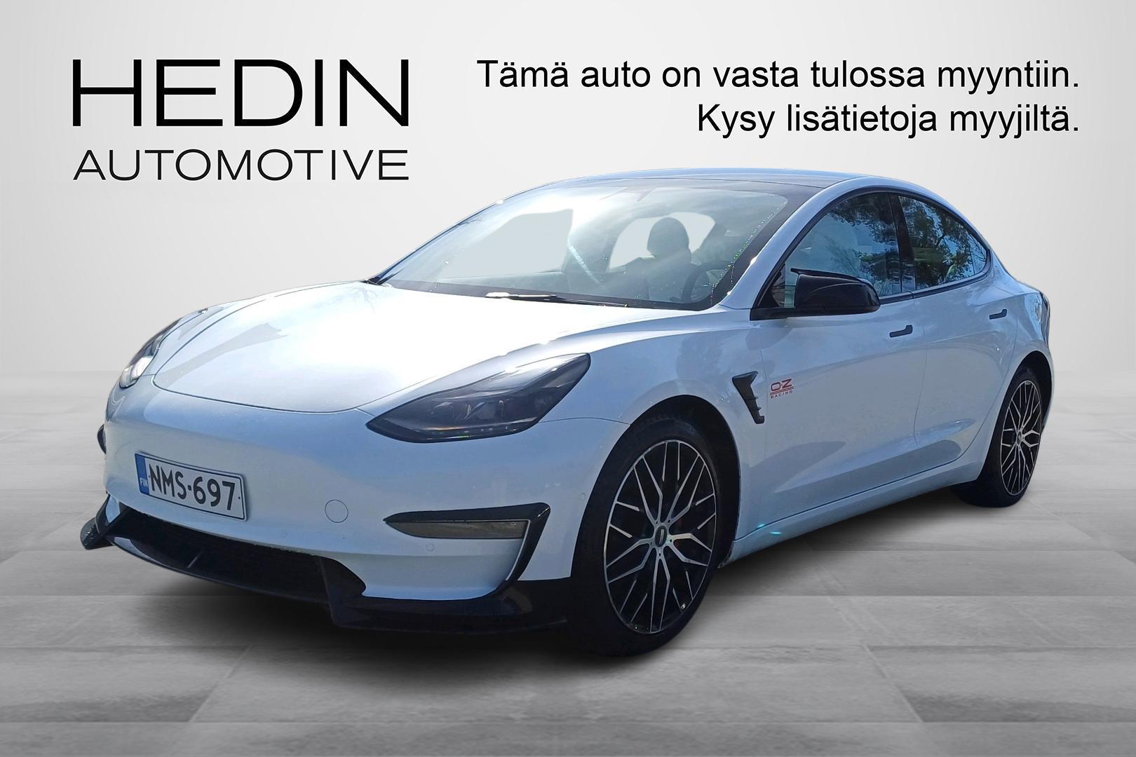 TESLA Model 3 2021