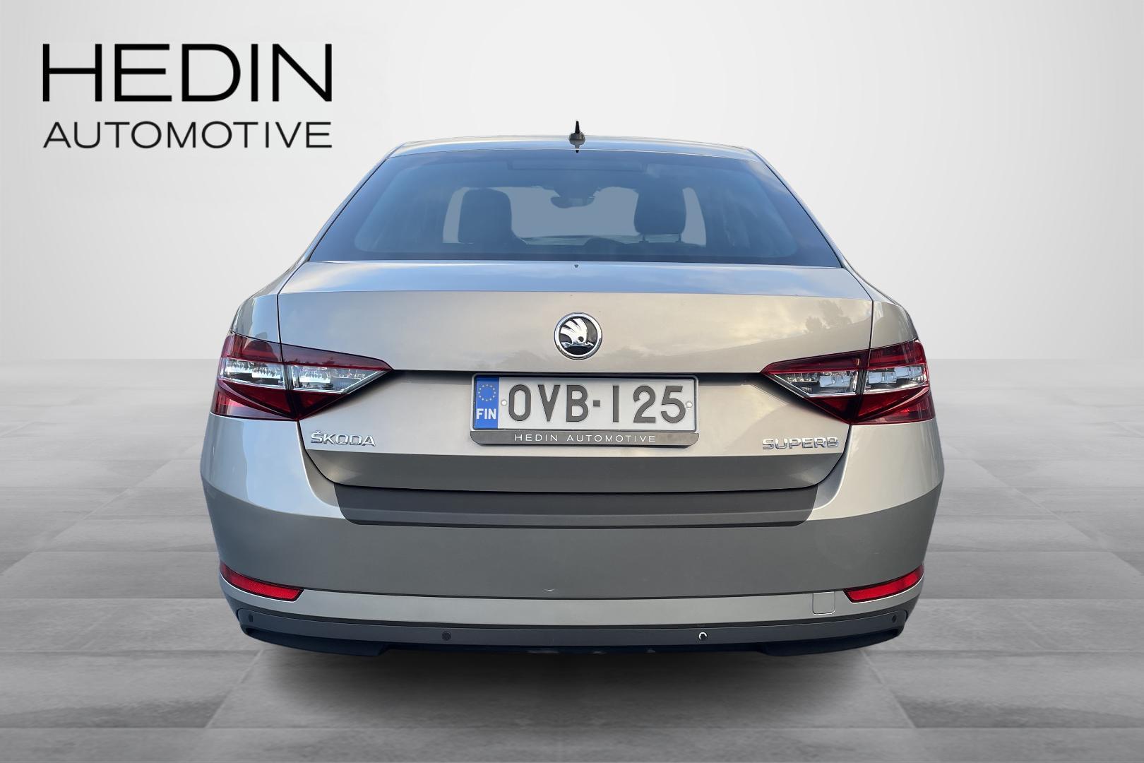 SKODA SUPERB 2016