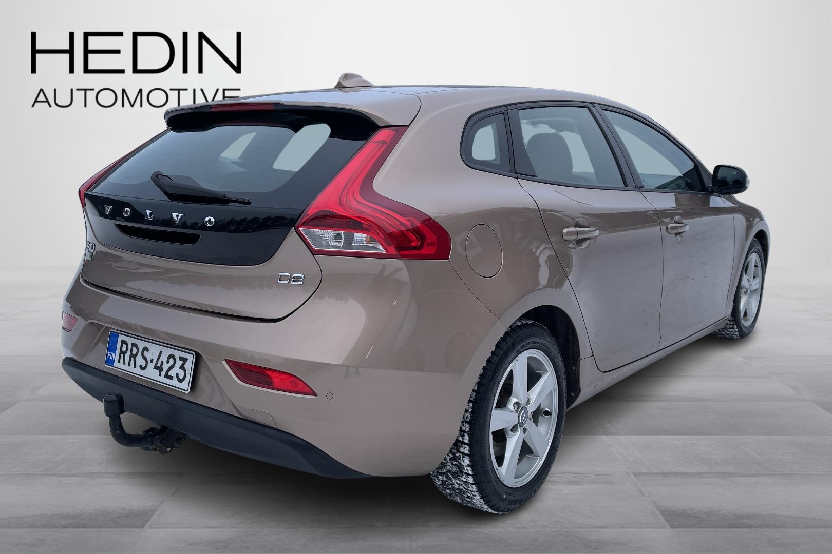 VOLVO V40 2014