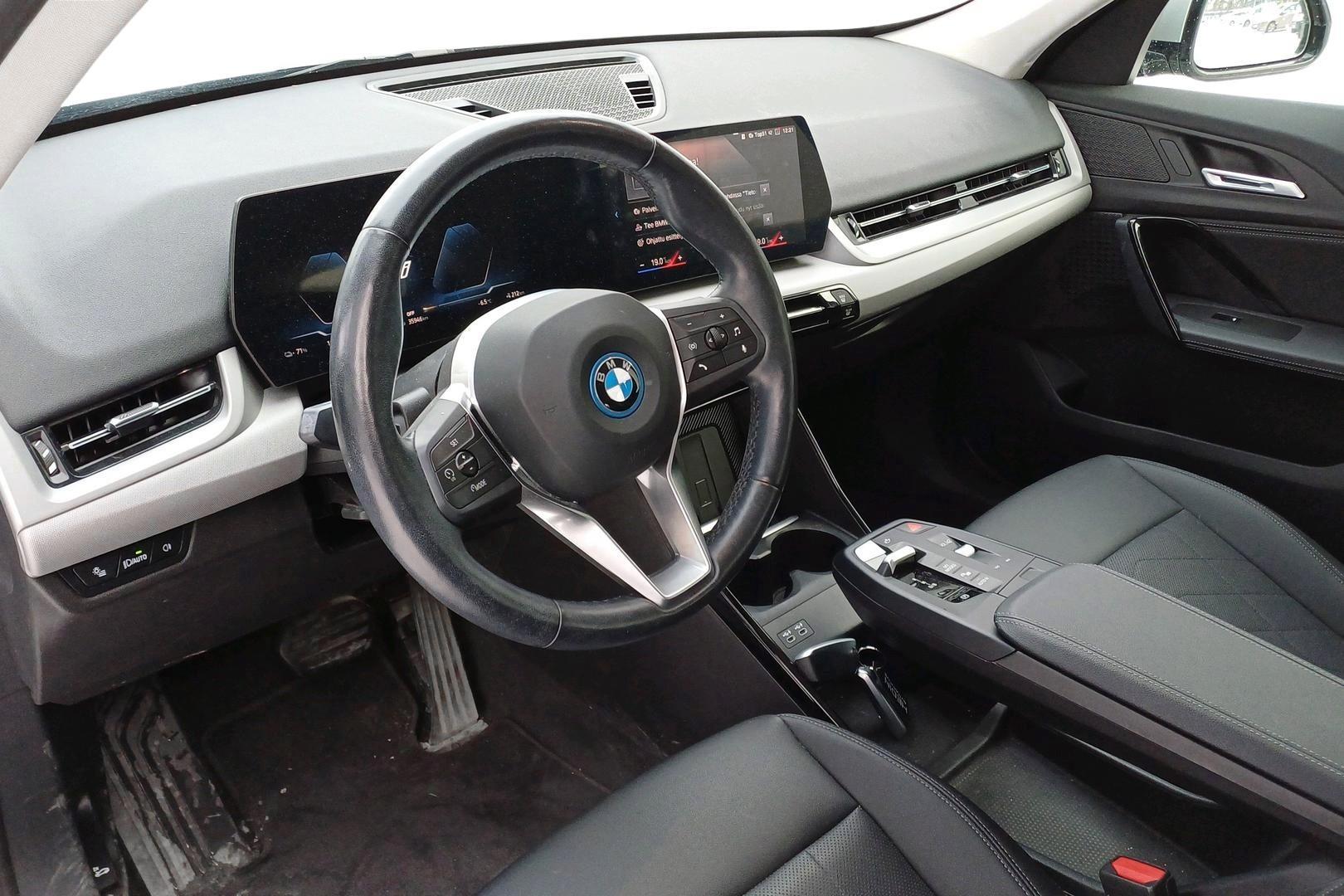 BMW iX1 2023