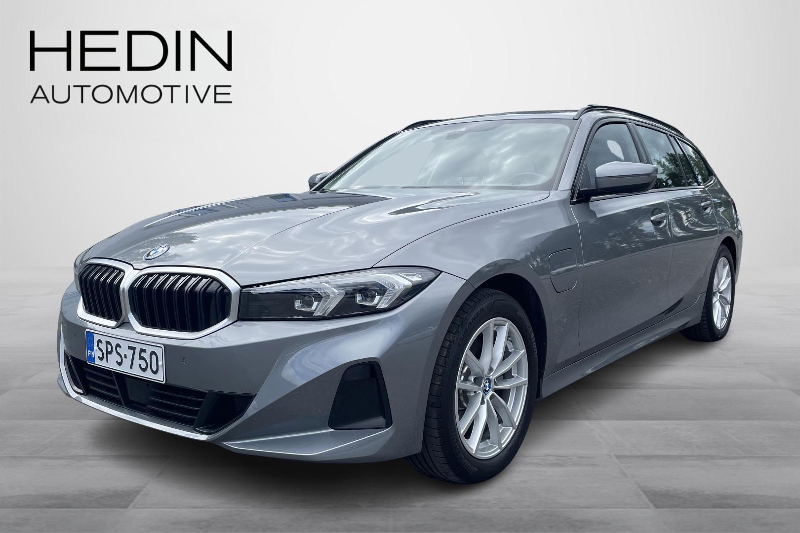 BMW 330 2024