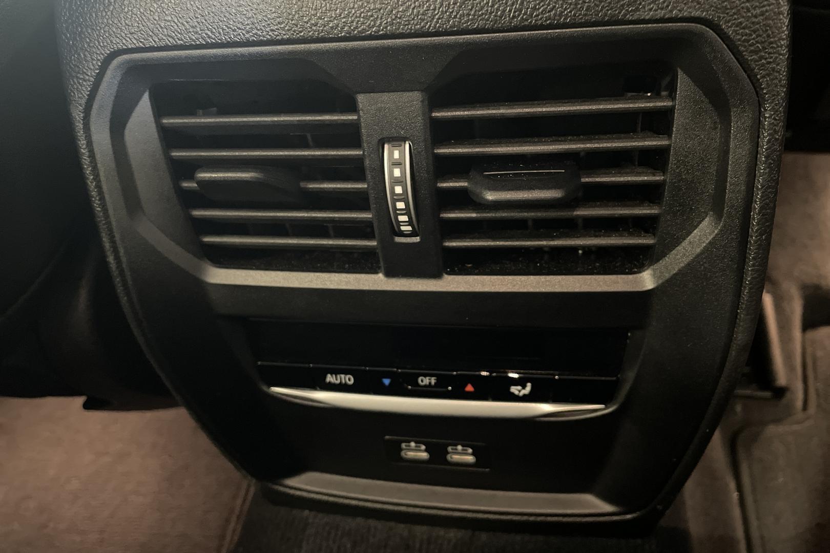 BMW 330 2024