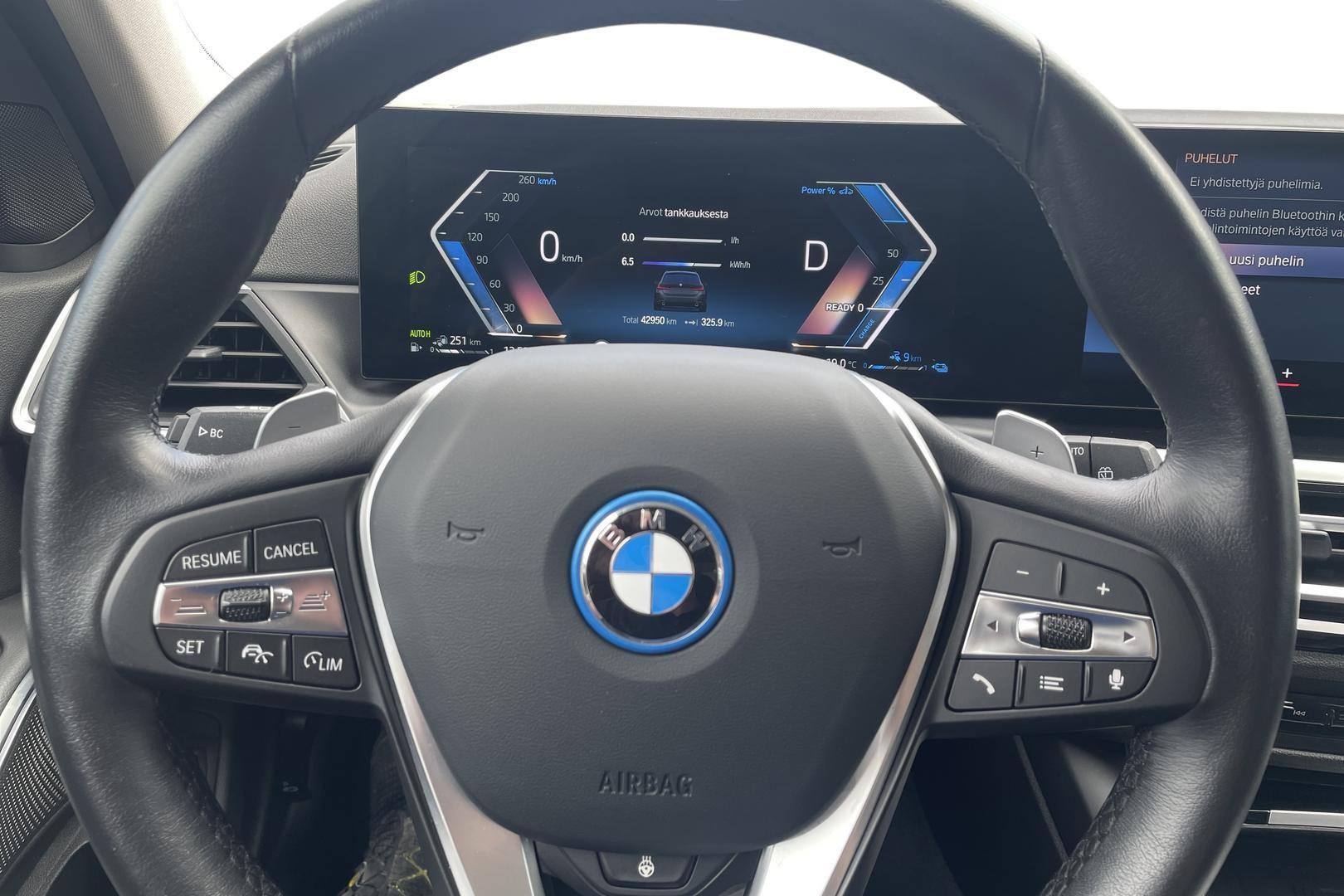BMW 330 2024