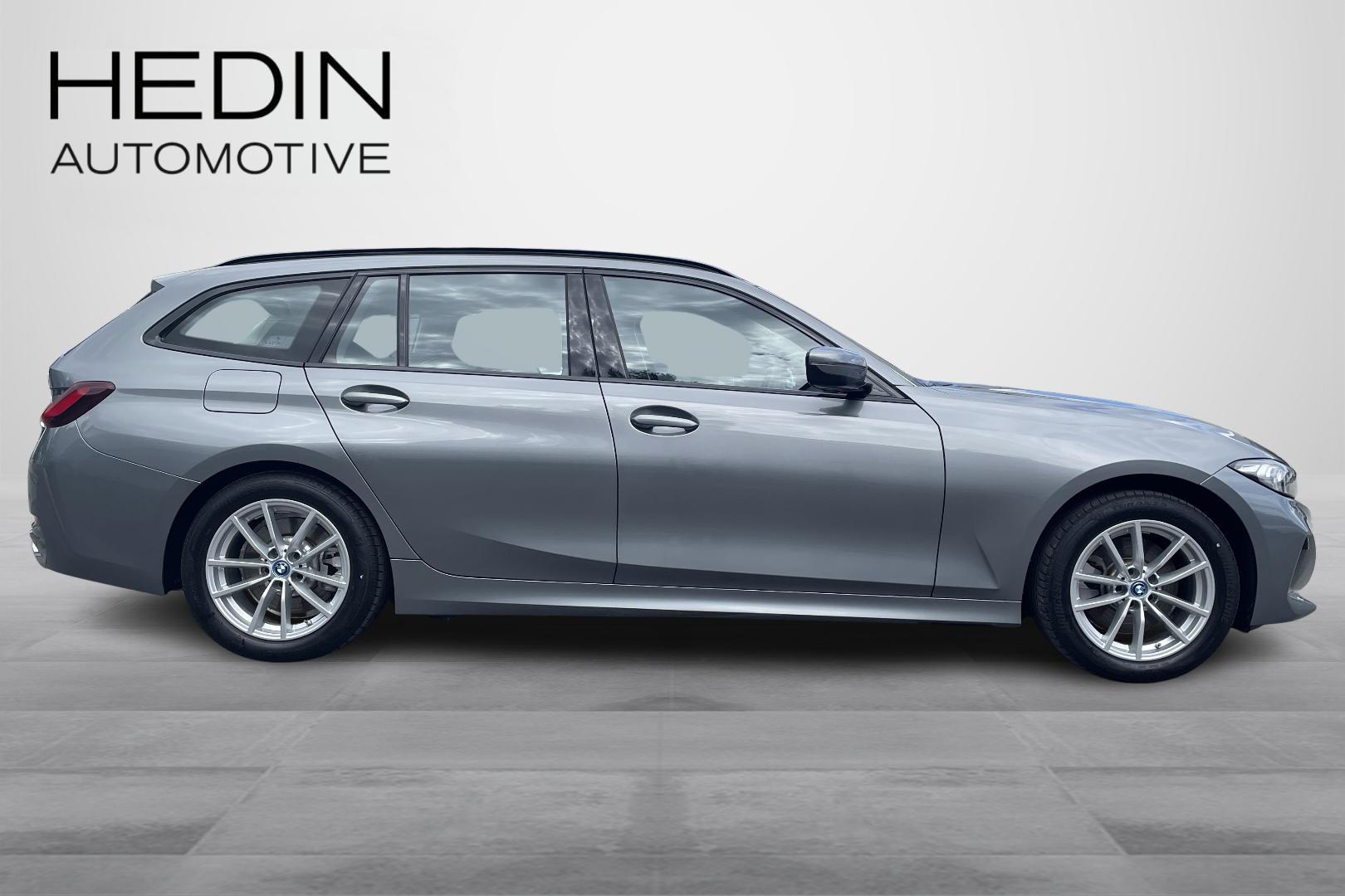 BMW 330 2024
