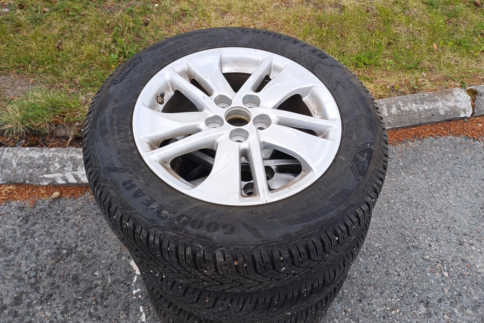 MAZDA Mazda2 2024