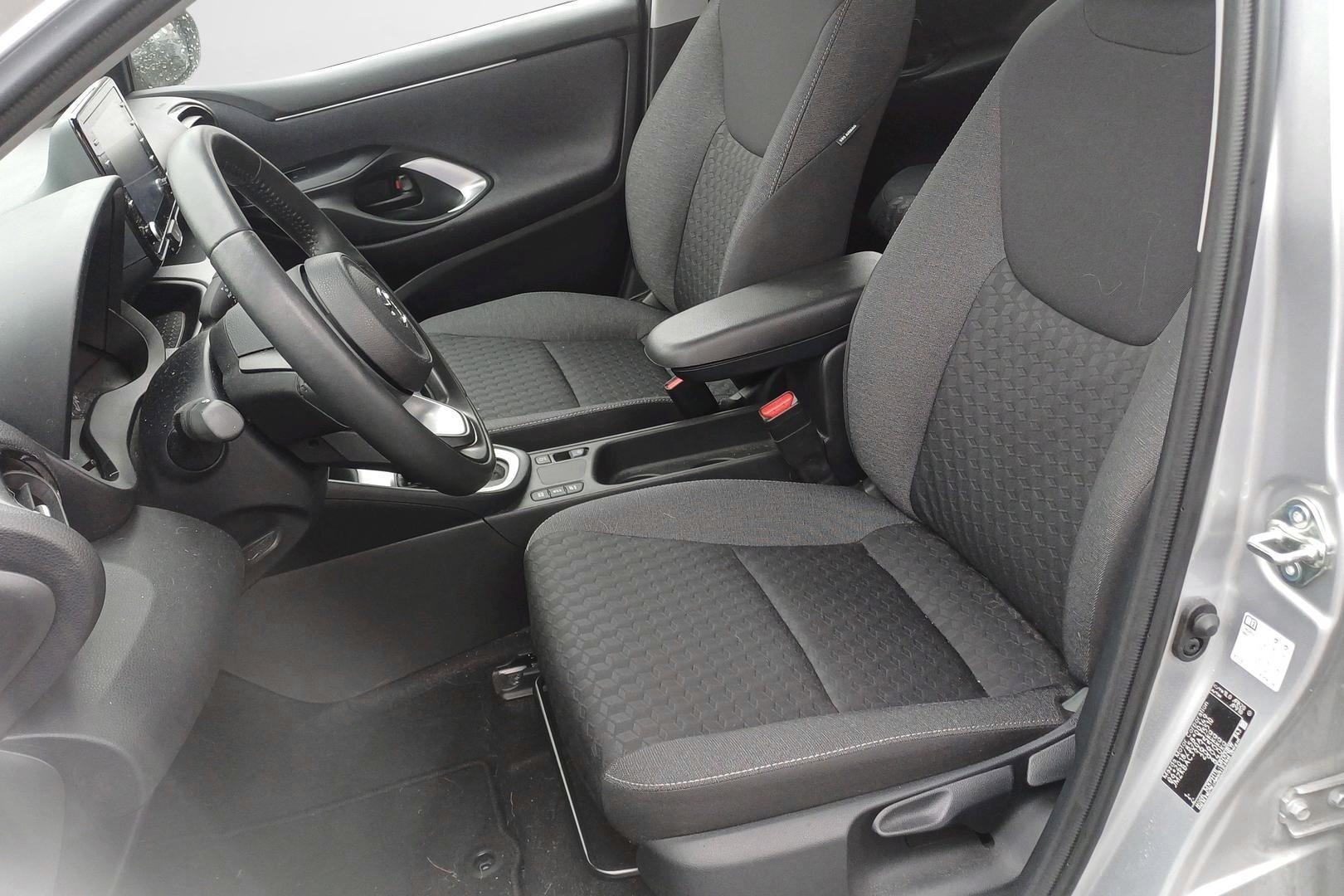 MAZDA Mazda2 2024