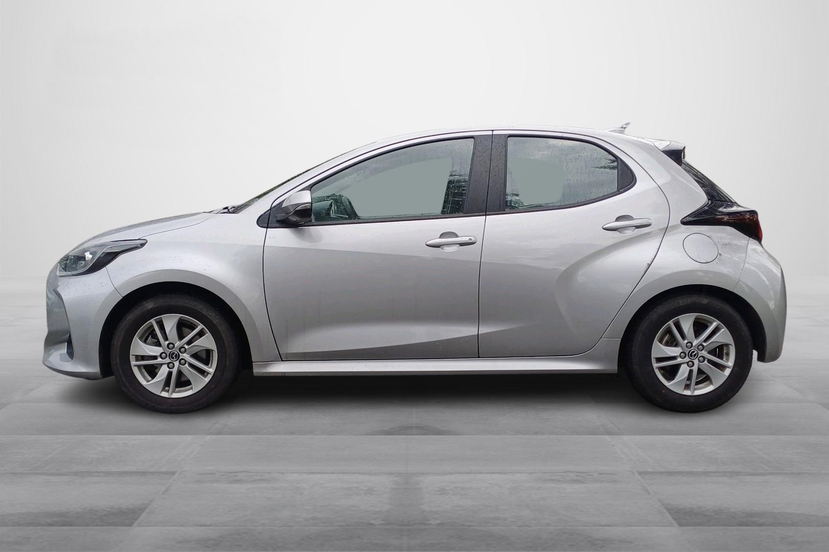 MAZDA Mazda2 2024