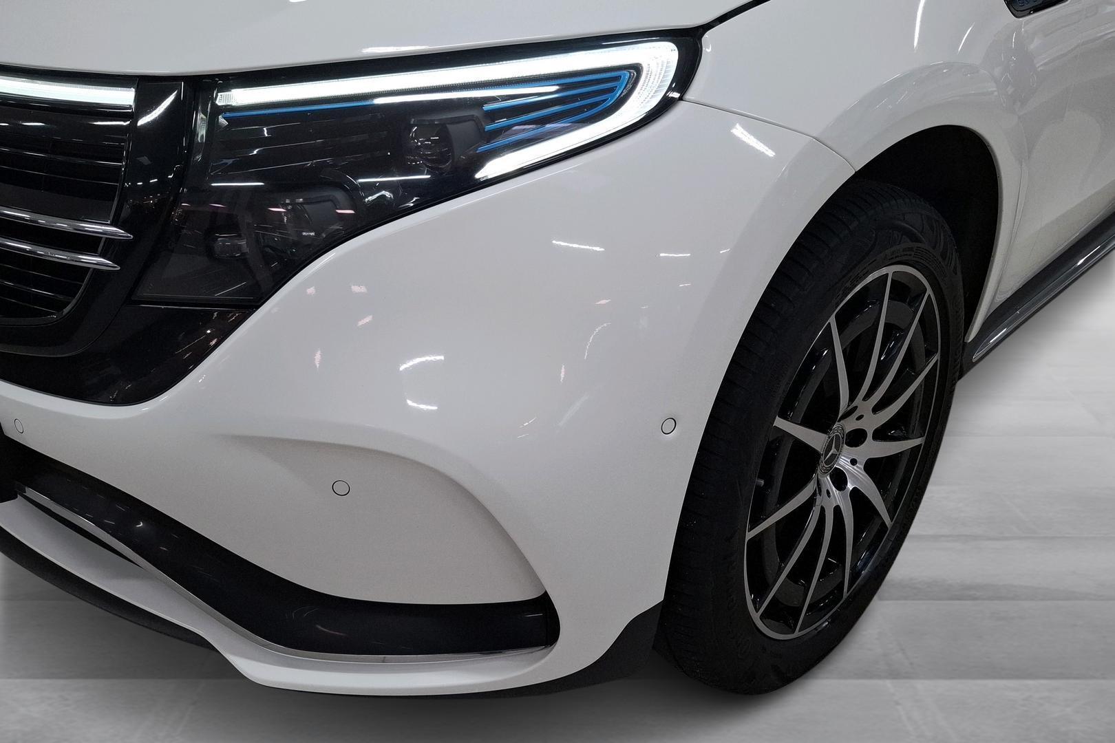 Mercedes-Benz EQC 15