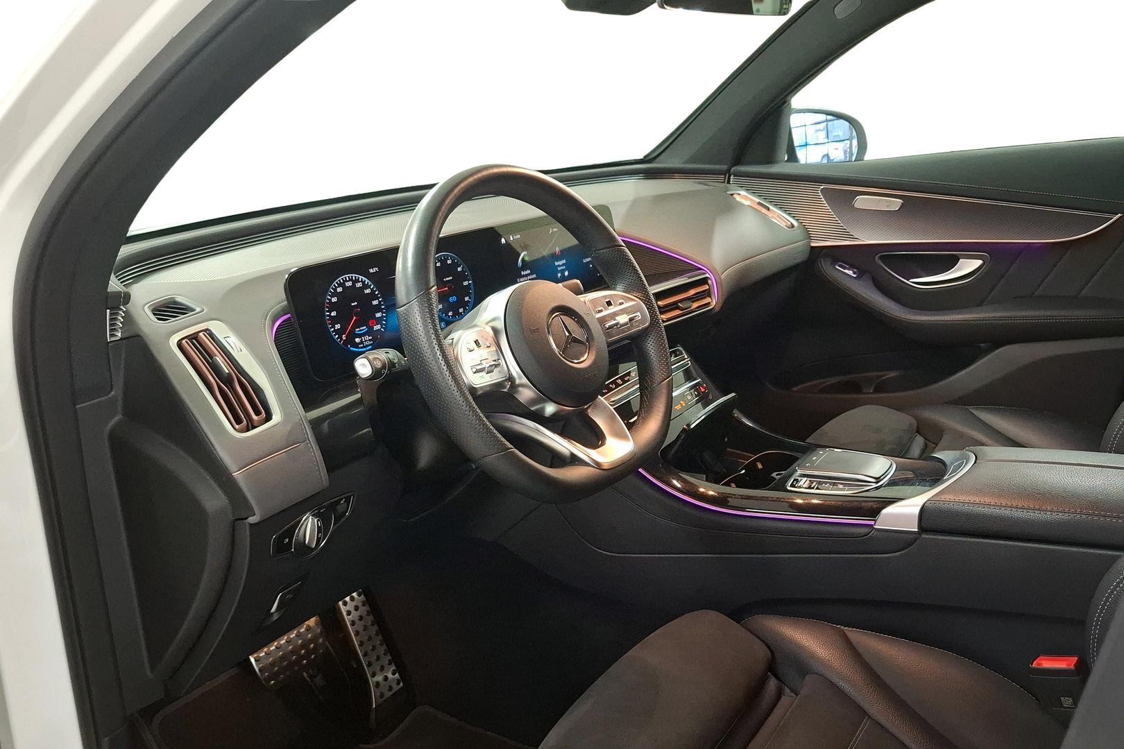 Mercedes-Benz EQC 8
