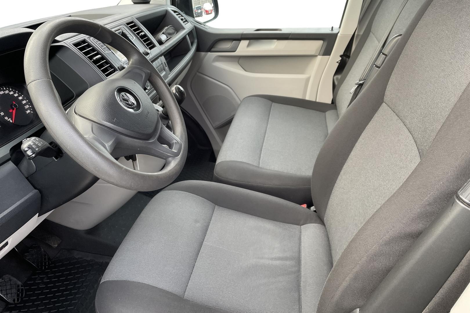 VOLKSWAGEN TRANSPORTER 2017