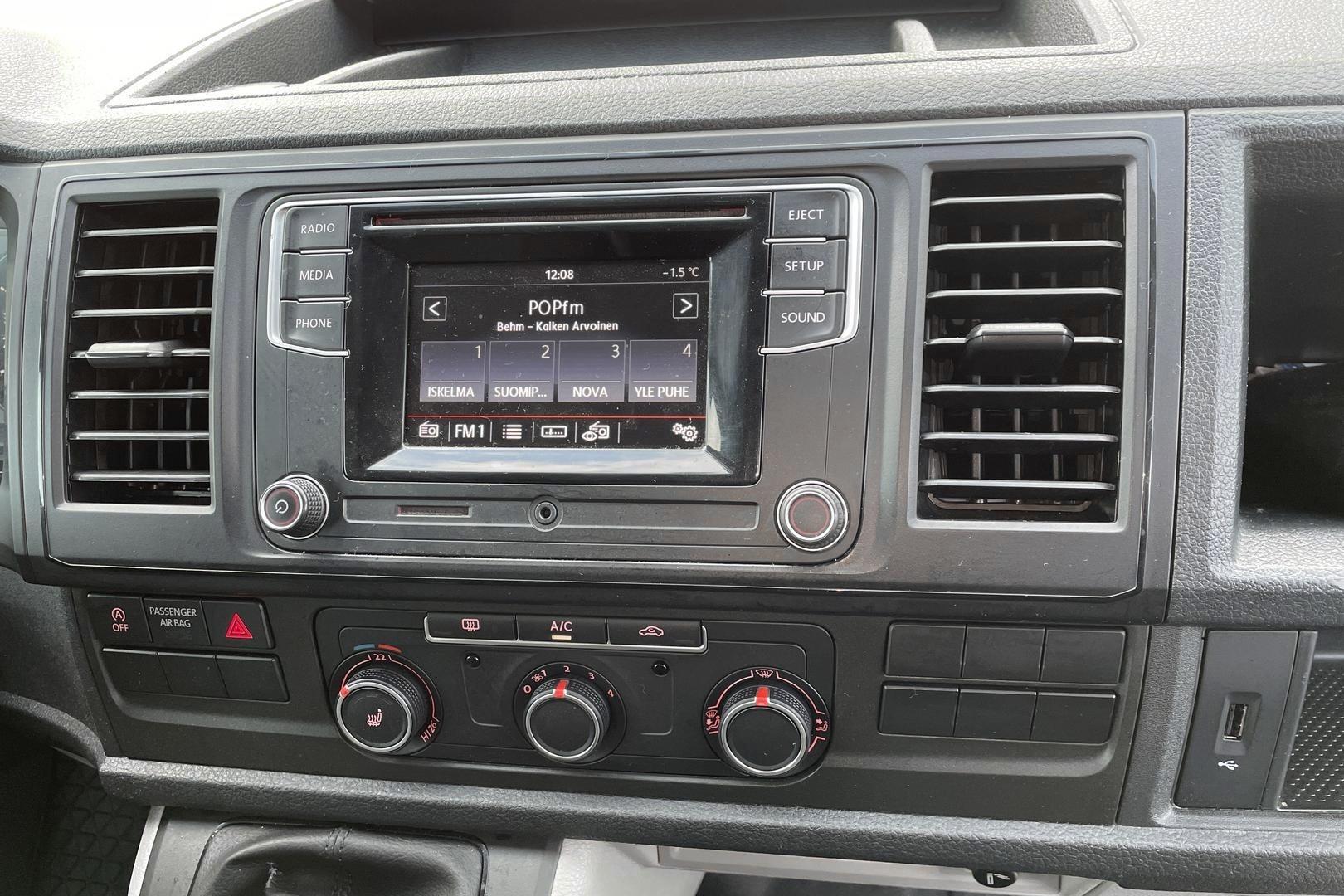 VOLKSWAGEN TRANSPORTER 2017