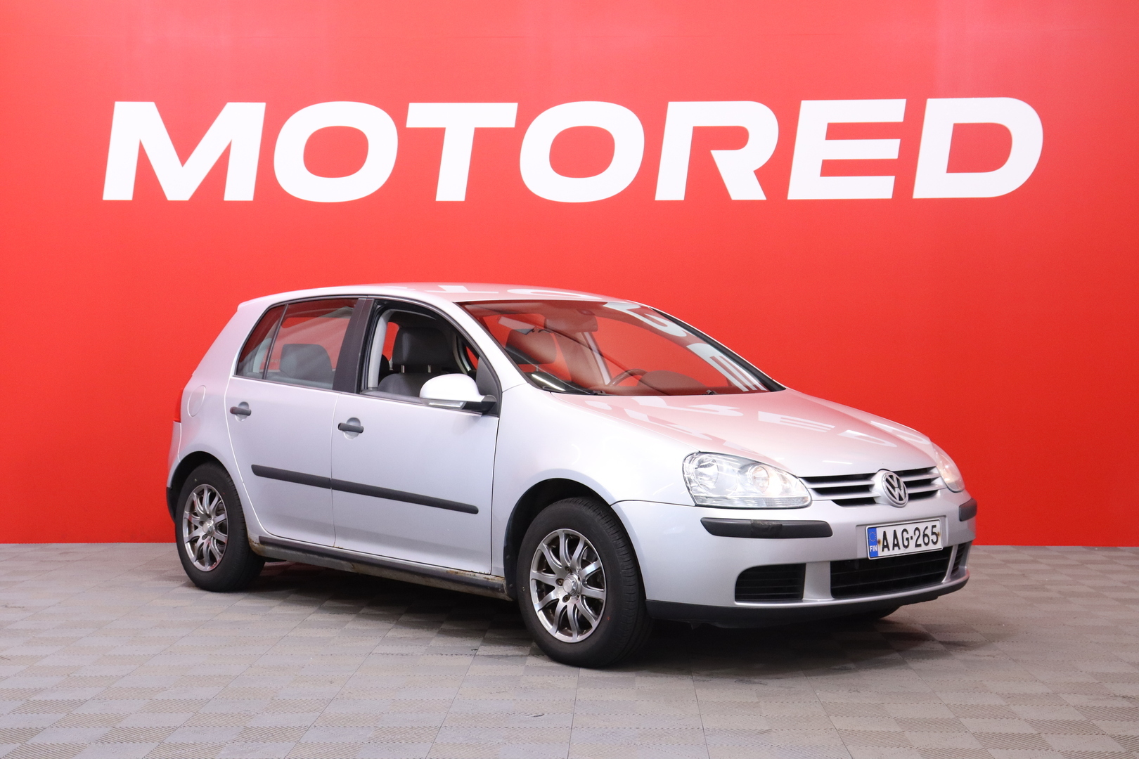 VOLKSWAGEN Golf 2005