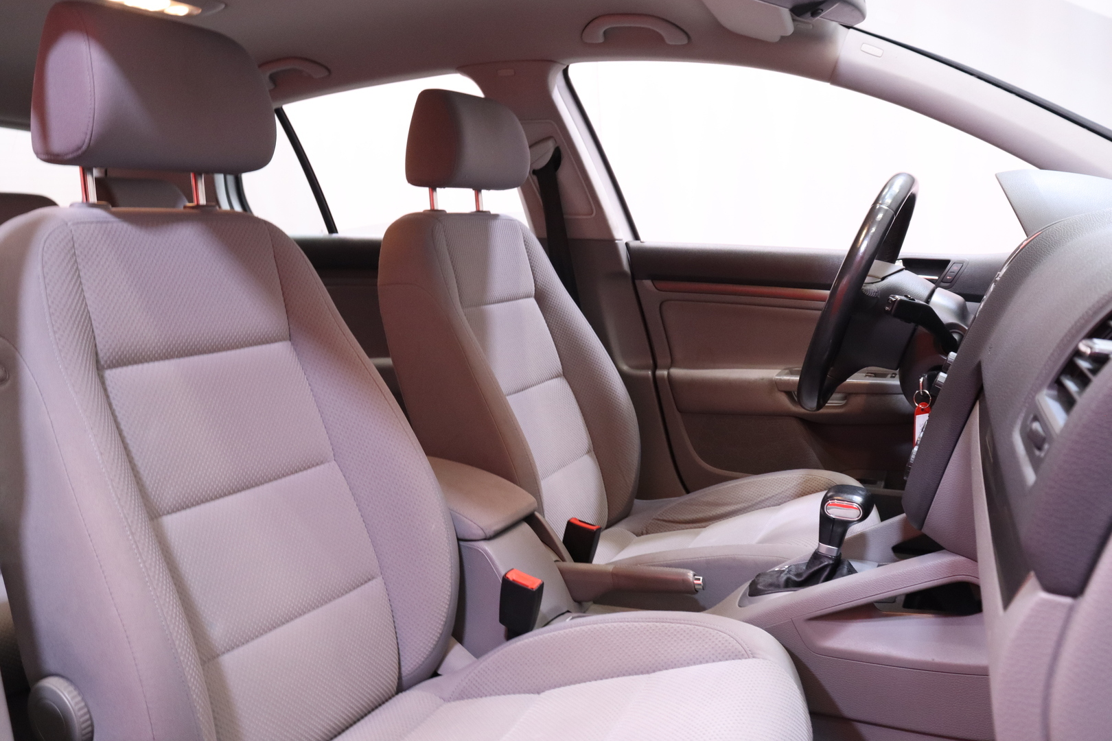 VOLKSWAGEN Golf 2005