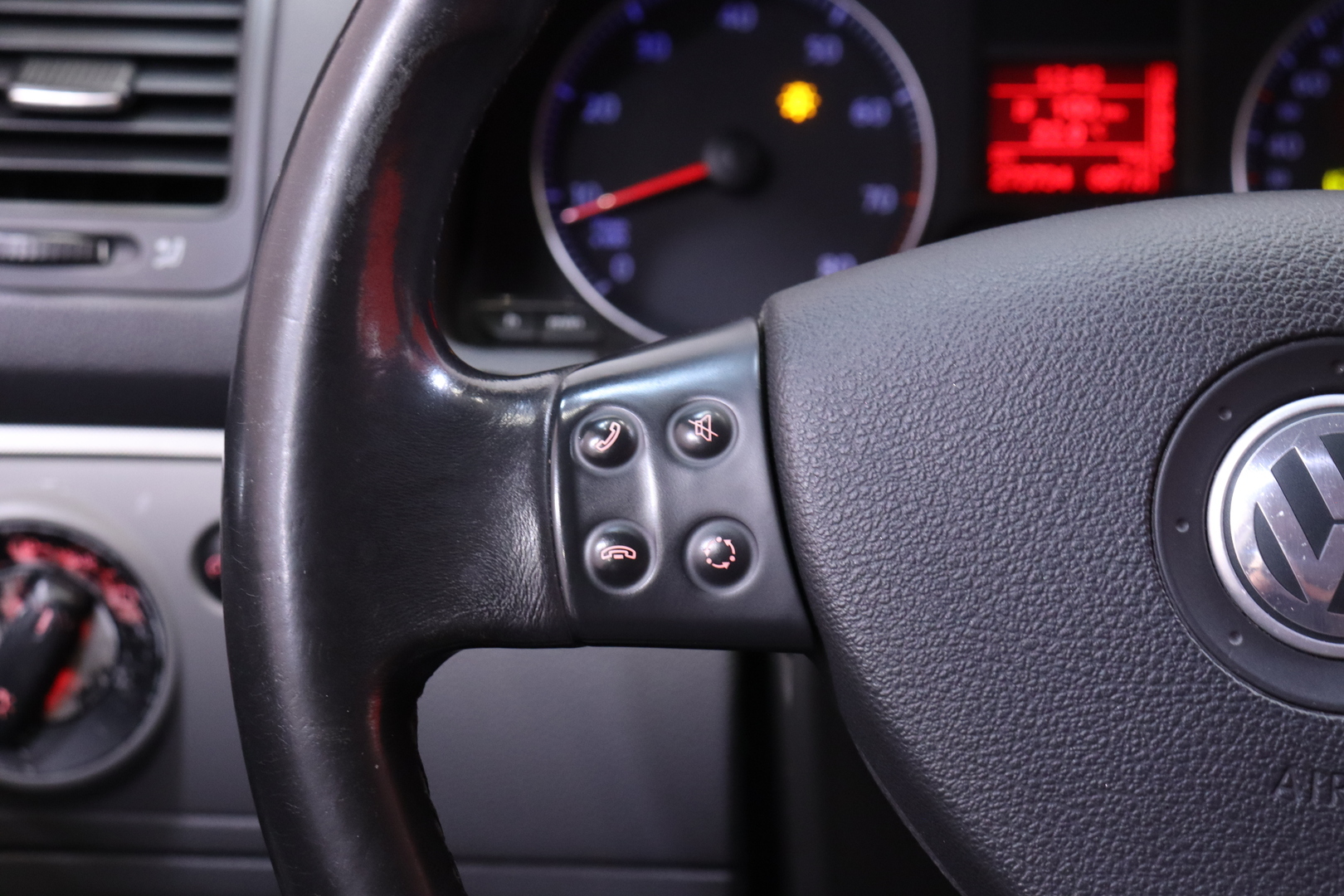 VOLKSWAGEN Golf 2005