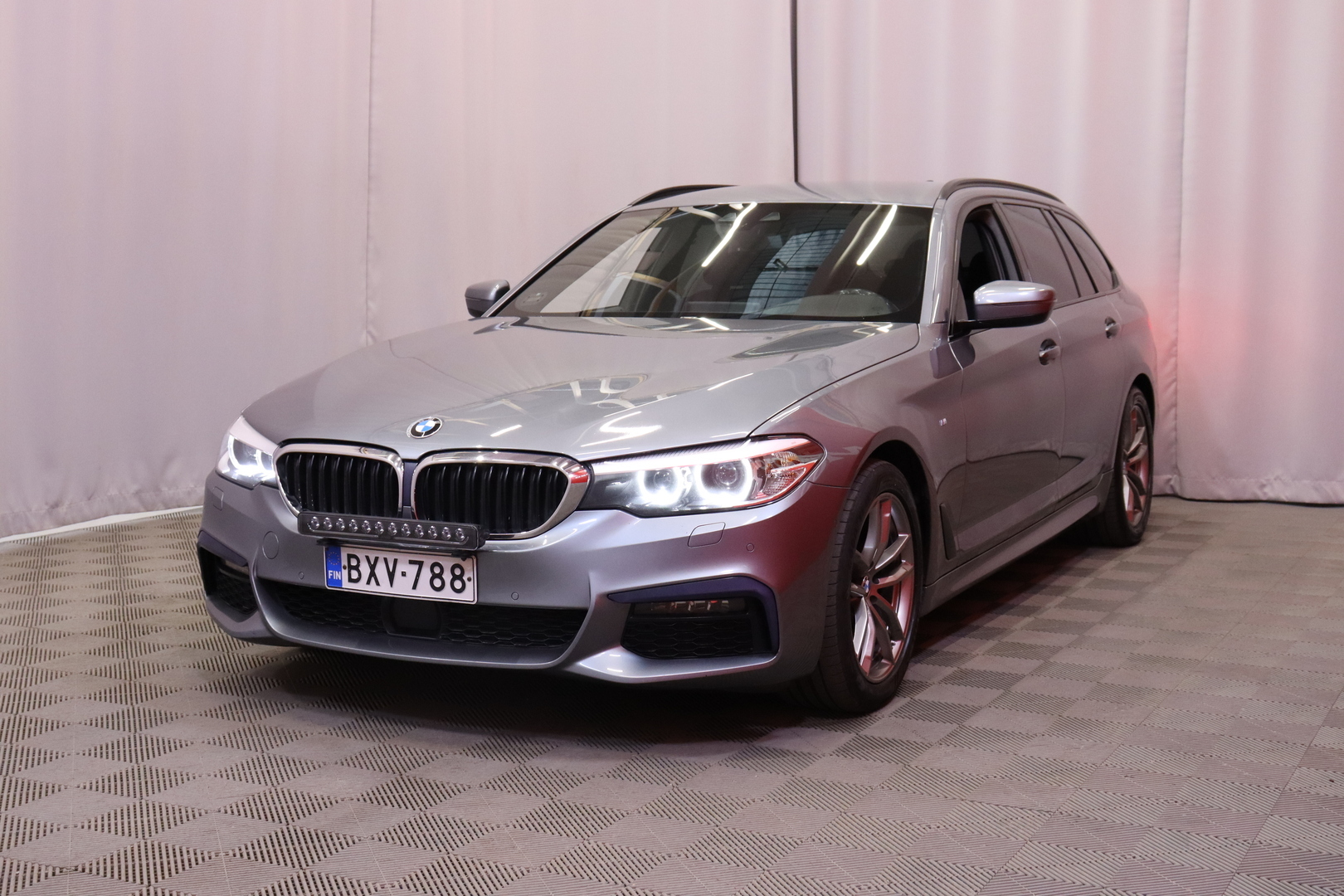 BMW 520 2019