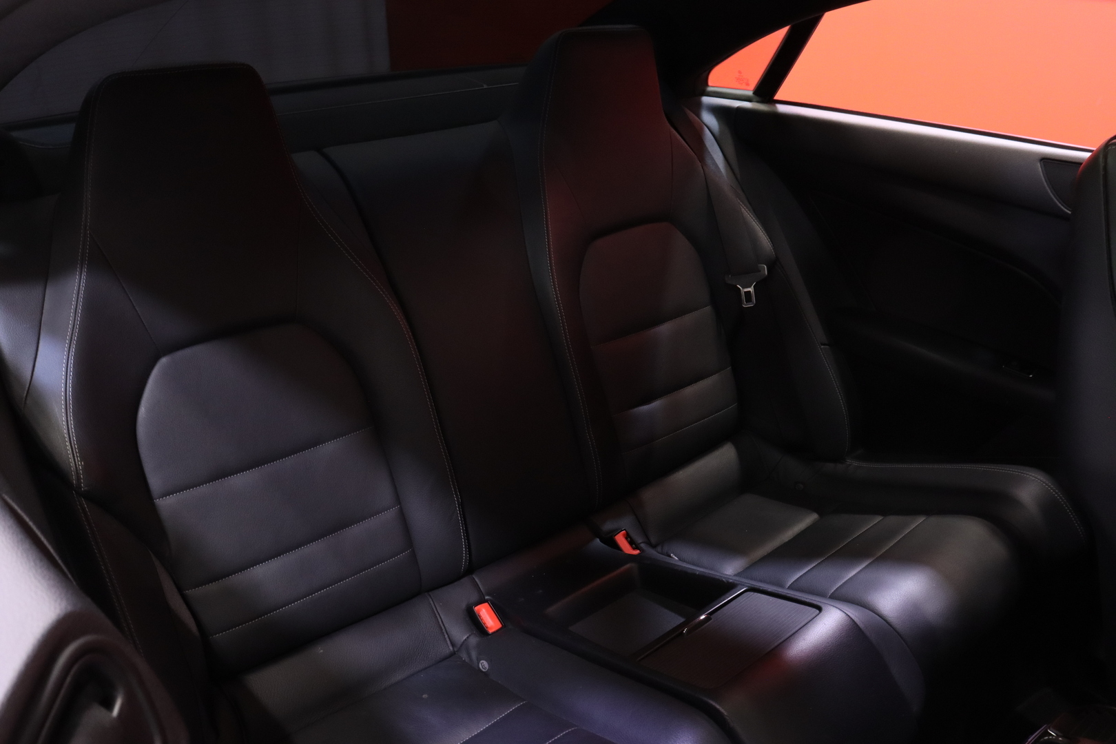 MERCEDES-BENZ E 2012