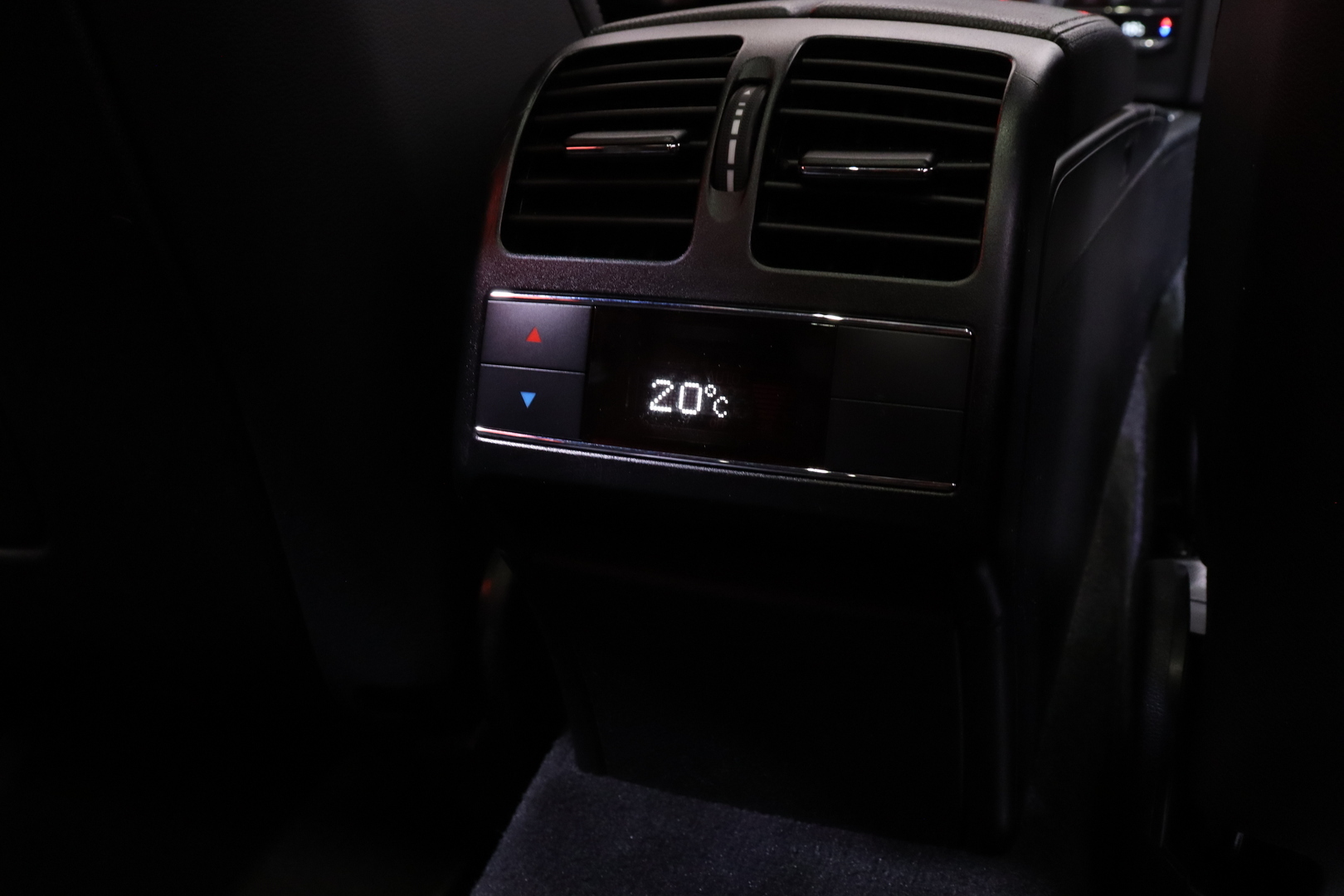 MERCEDES-BENZ E 2012