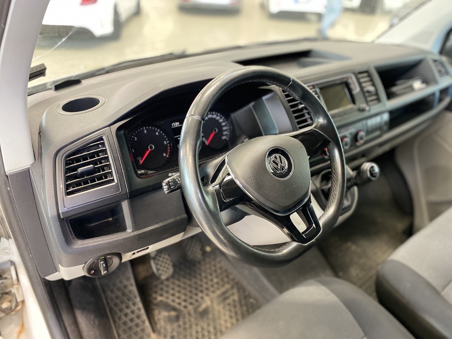 VOLKSWAGEN Transporter 2016