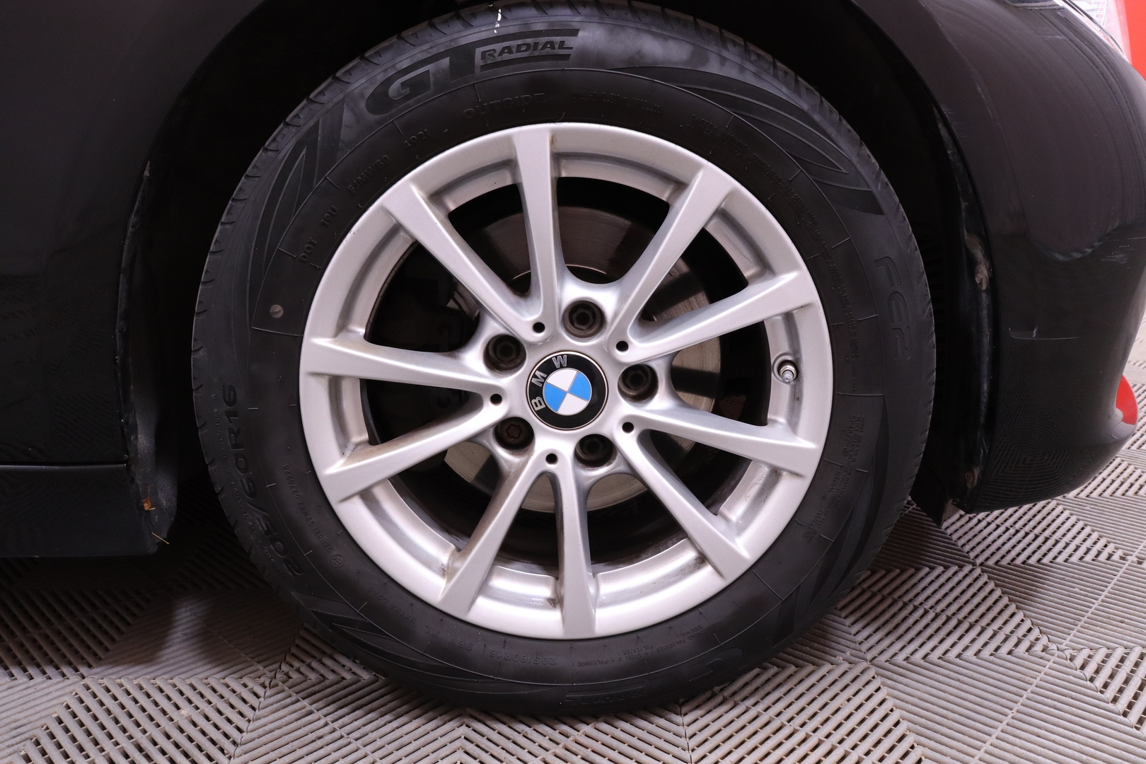 BMW 318 2018