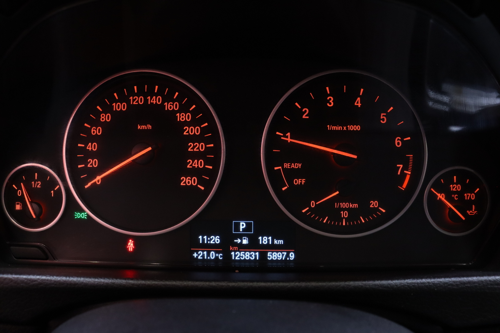 BMW 318 2018