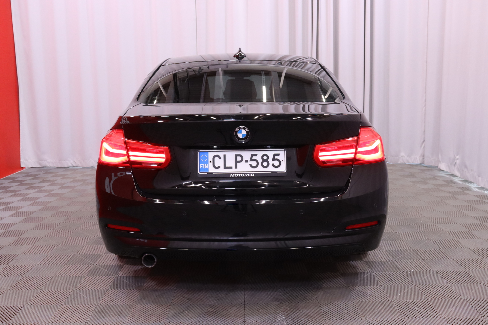 BMW 318 2018