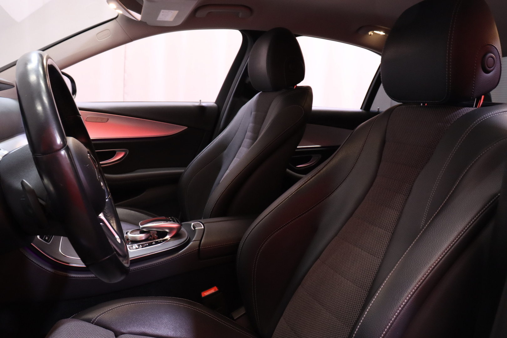MERCEDES-BENZ E 2019