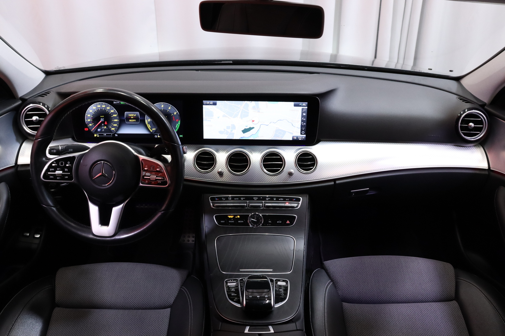 MERCEDES-BENZ E 2019