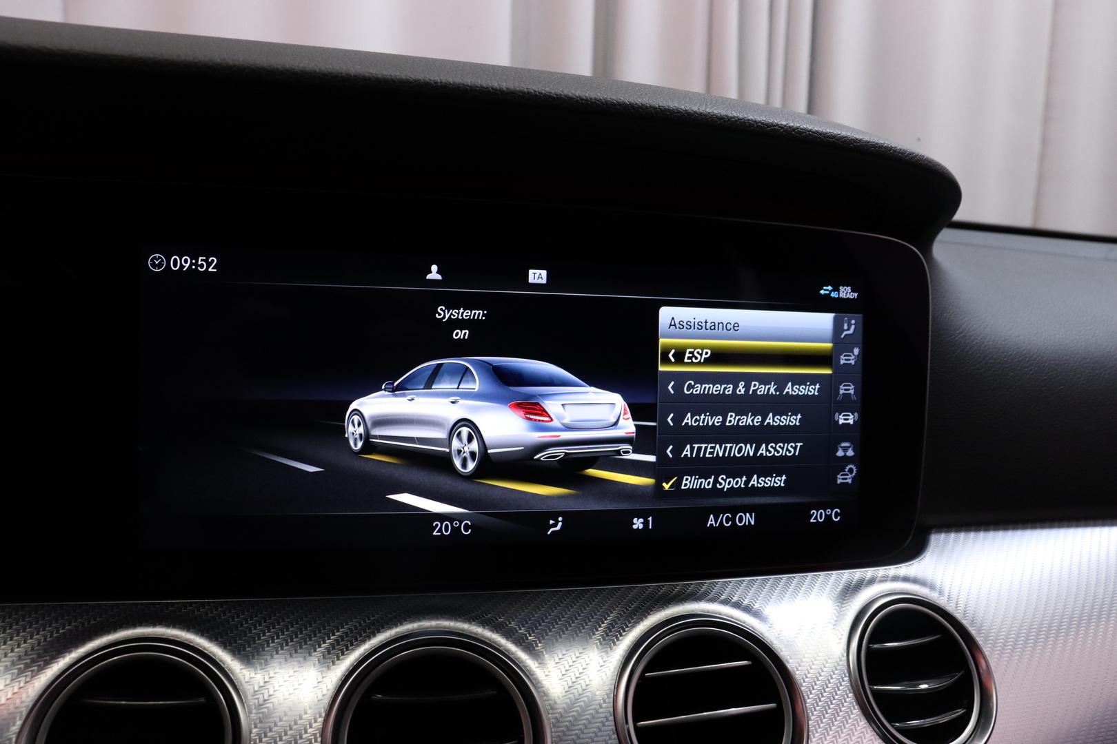 MERCEDES-BENZ E 2019