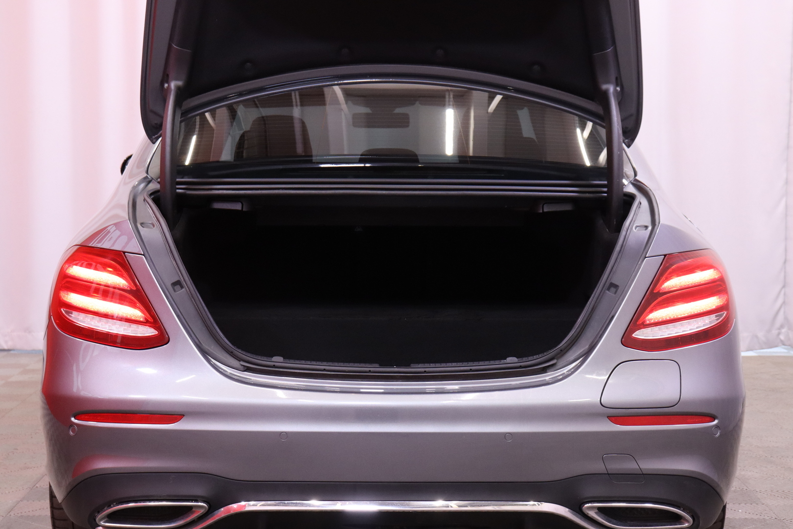 MERCEDES-BENZ E 2019