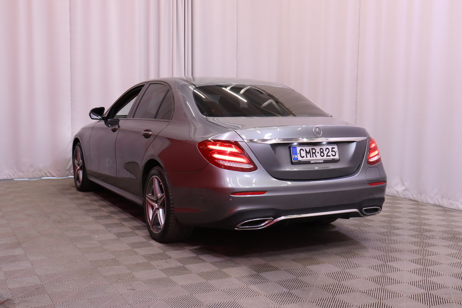 MERCEDES-BENZ E 2019