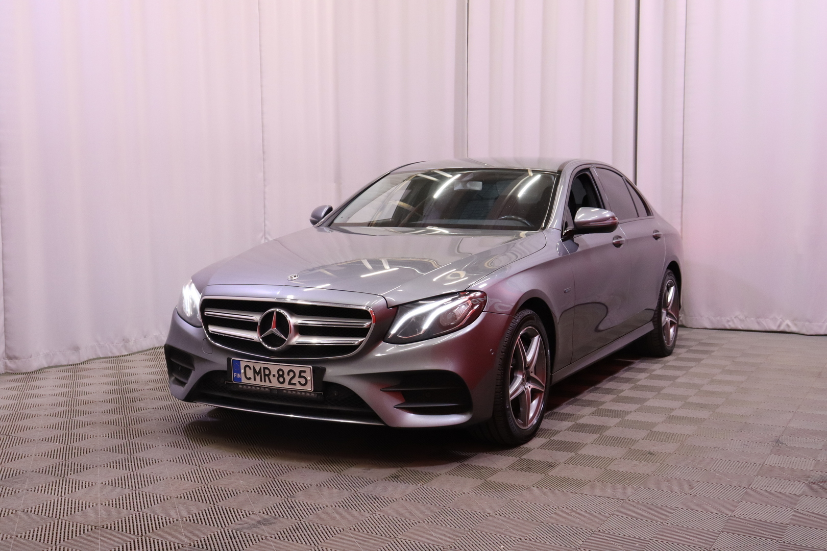 MERCEDES-BENZ E 2019