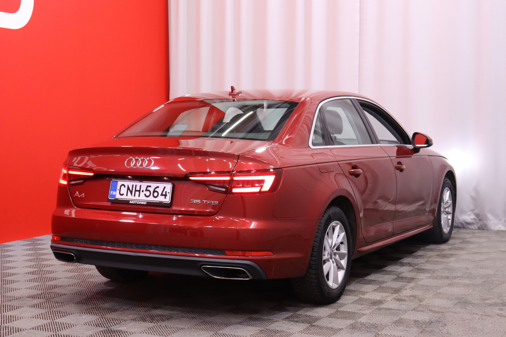 AUDI A4 2019