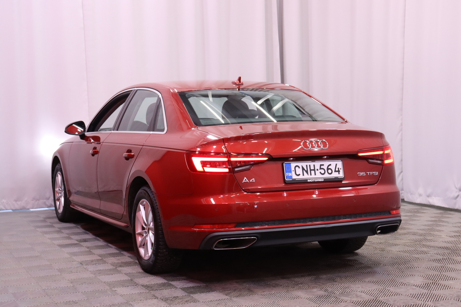 AUDI A4 2019
