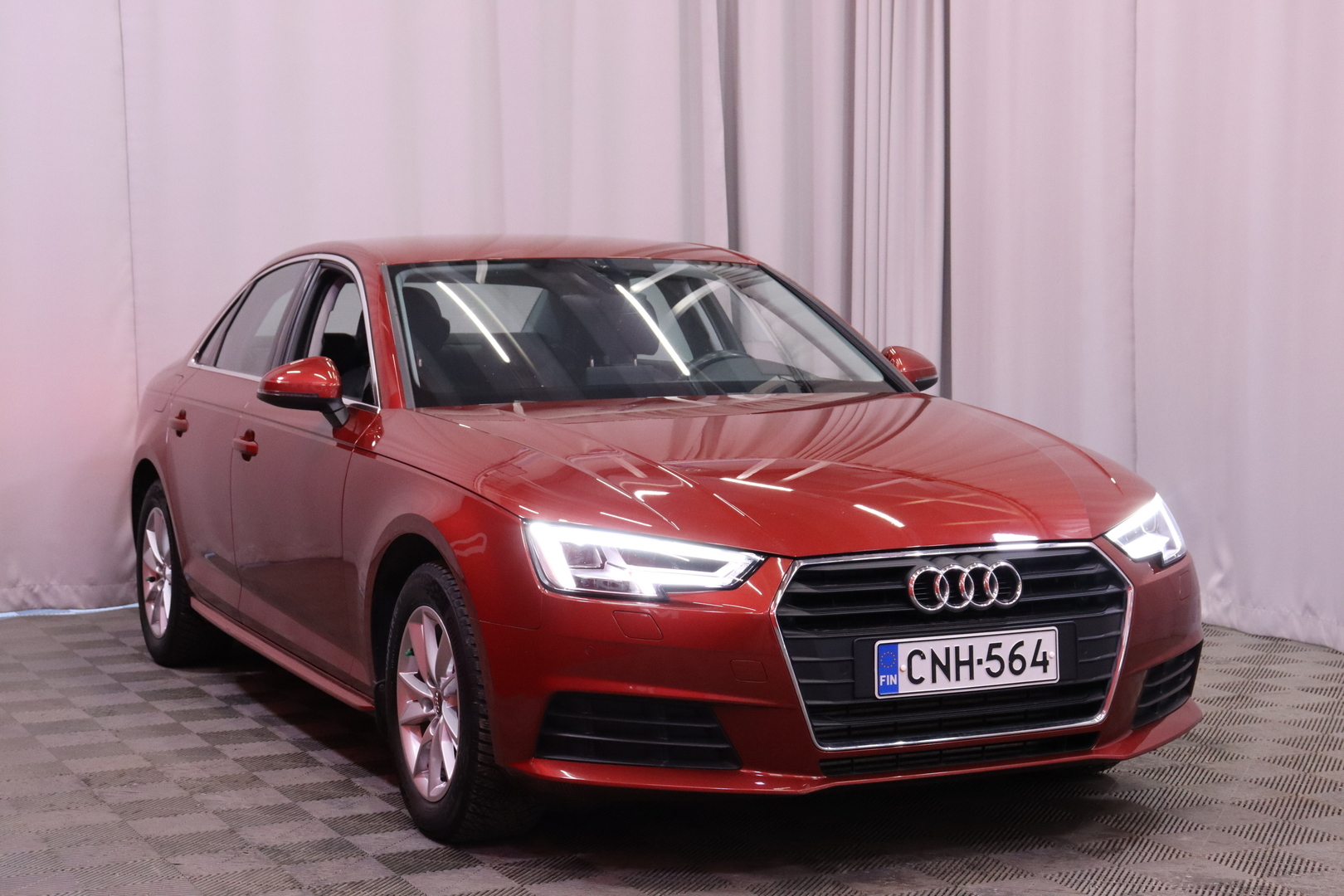 AUDI A4 2019