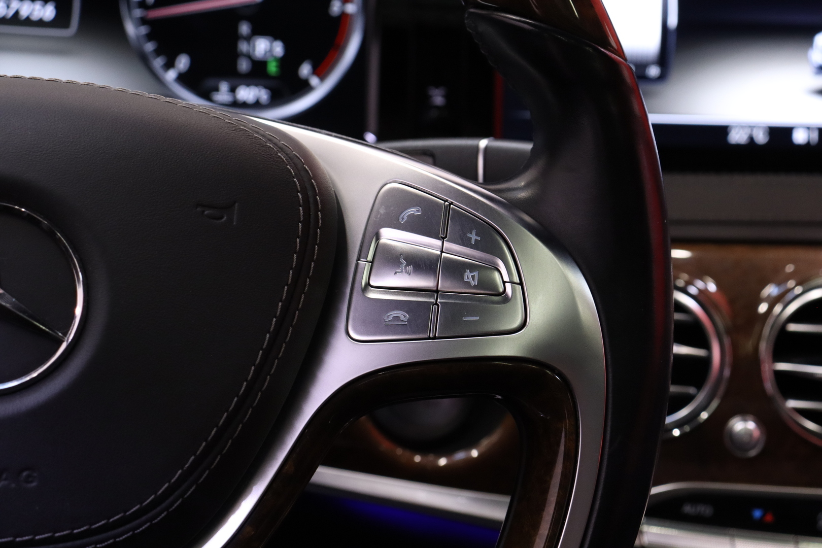 MERCEDES-BENZ S 2014
