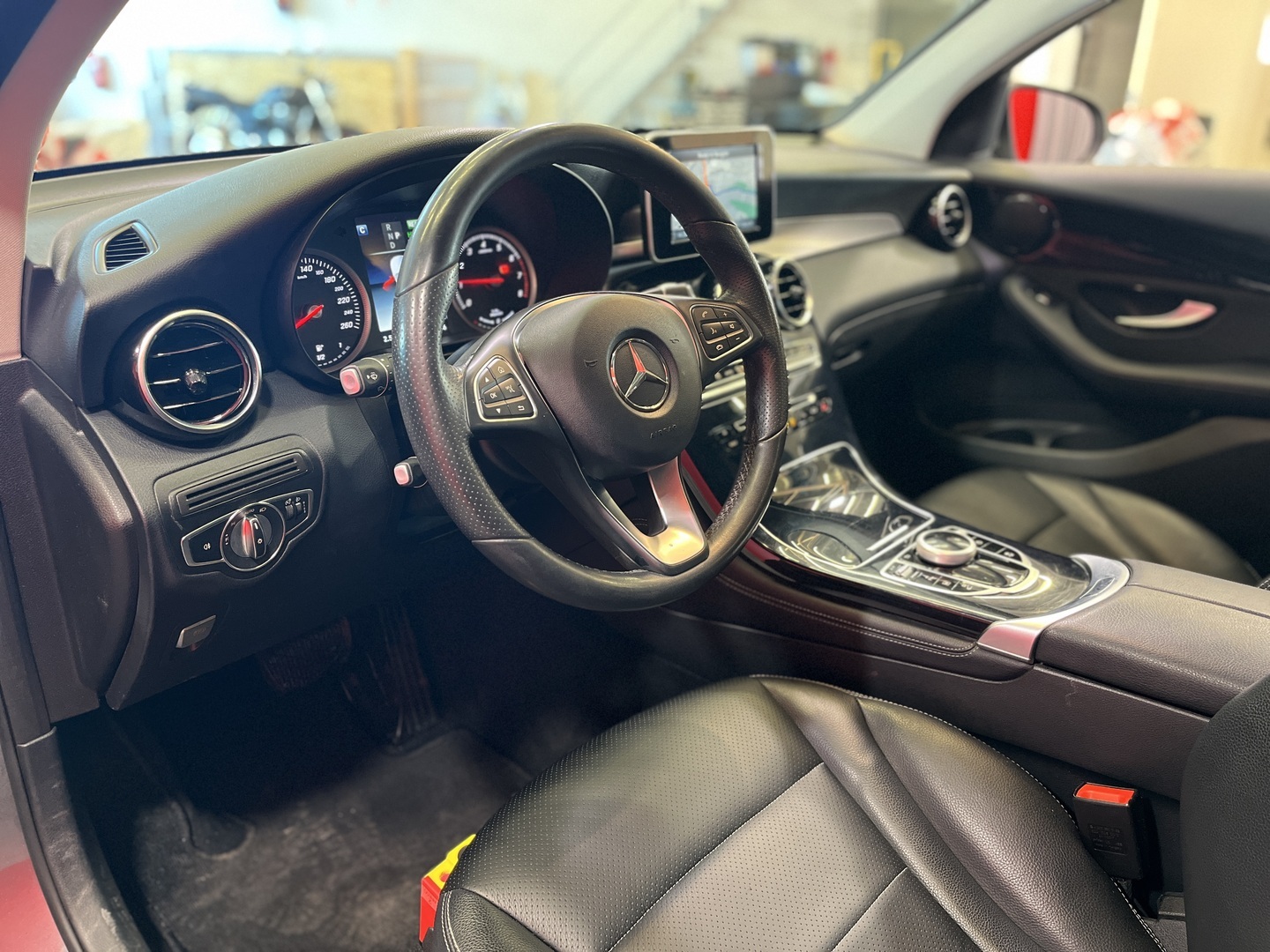 MERCEDES-BENZ GLC 2018