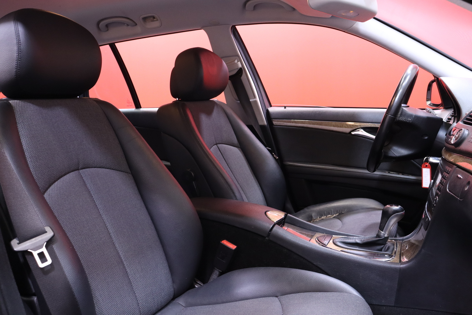MERCEDES-BENZ E 2009