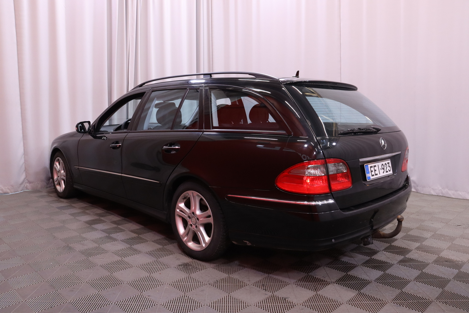 MERCEDES-BENZ E 2009