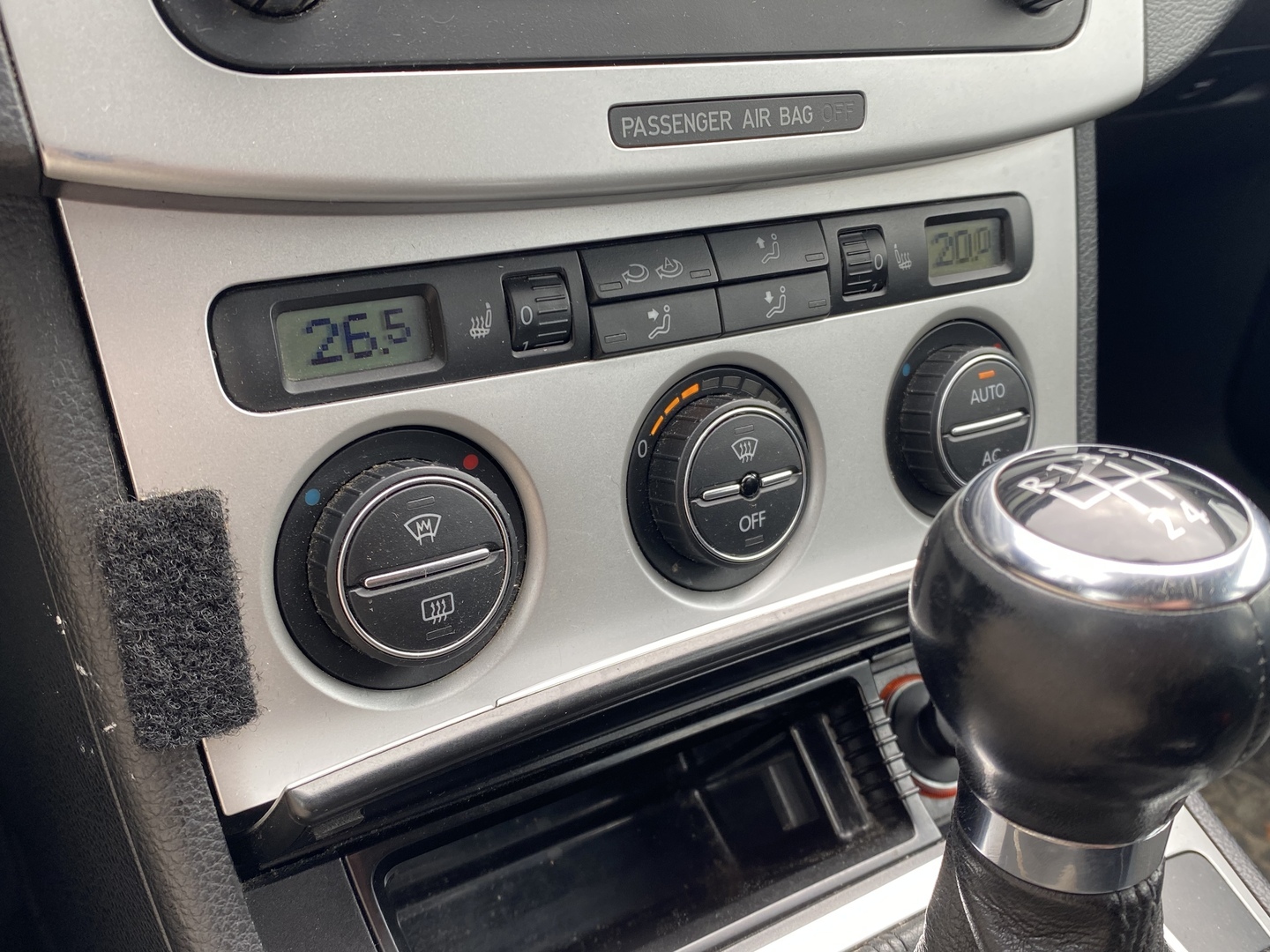 VOLKSWAGEN Passat 2009