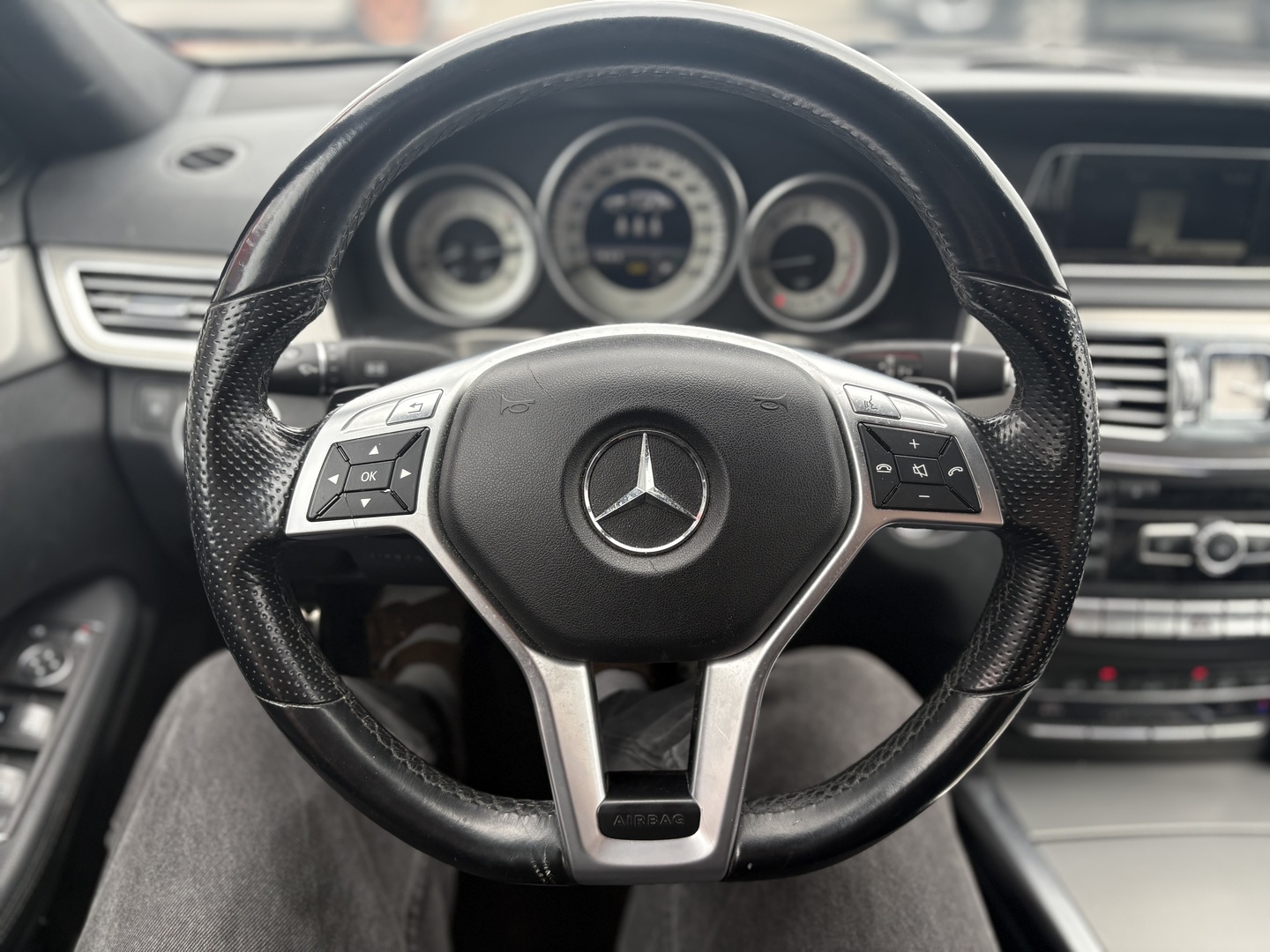MERCEDES-BENZ E 2013