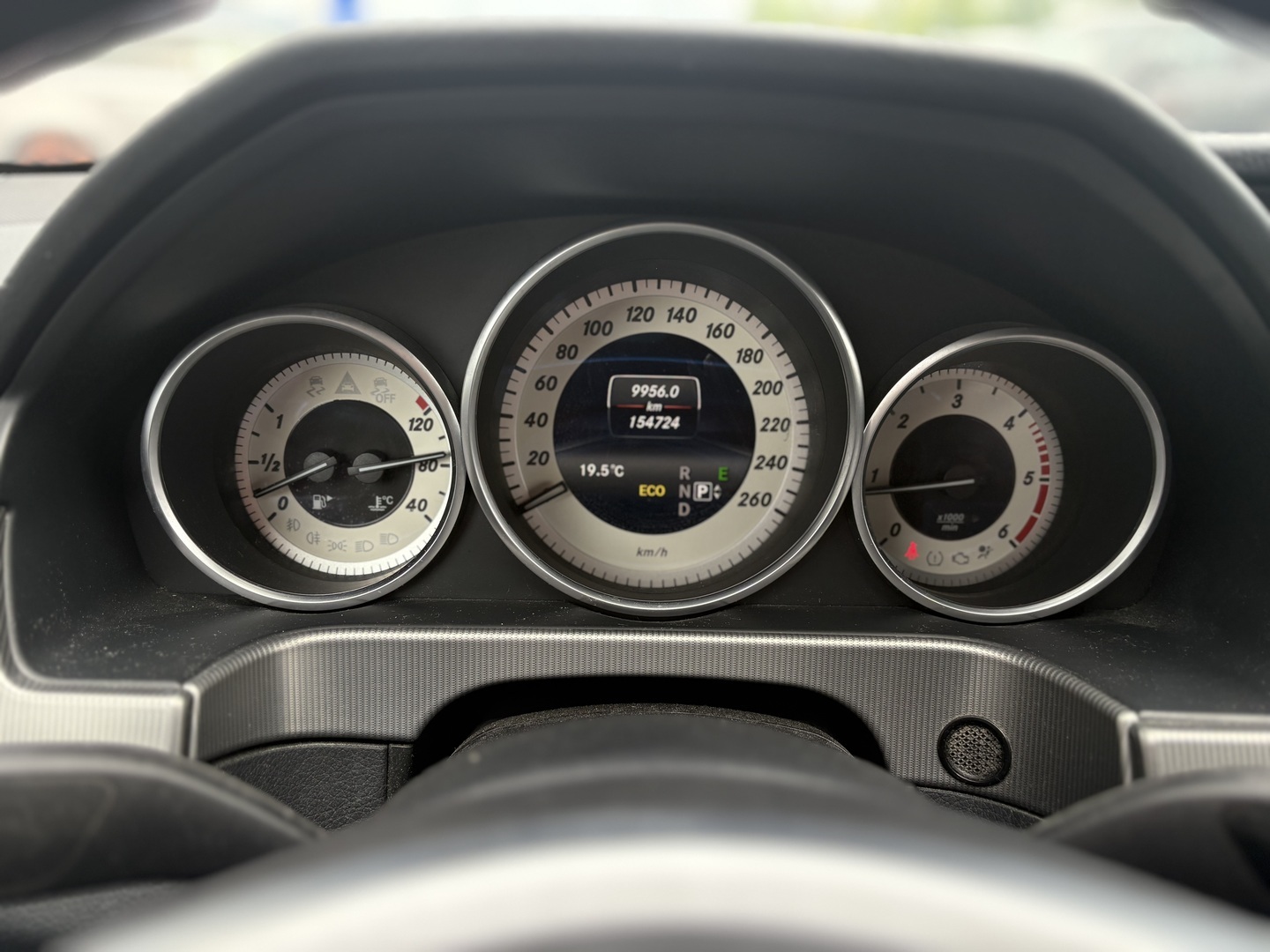 MERCEDES-BENZ E 2013