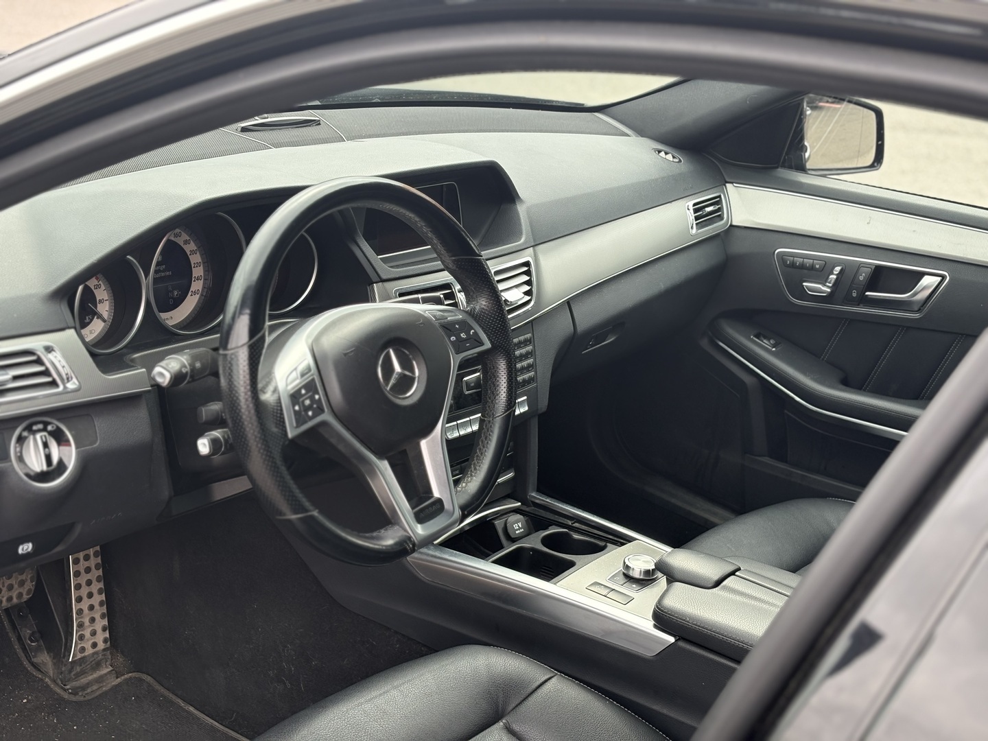 MERCEDES-BENZ E 2013