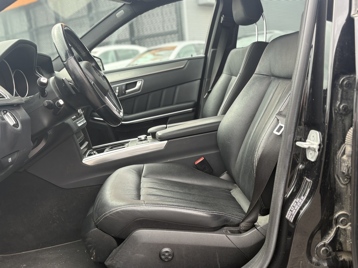 MERCEDES-BENZ E 2013
